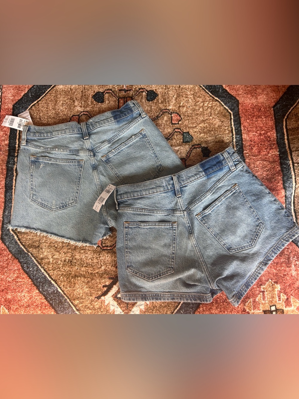 A&F High Rise 90s Cutoff Short - Picture 2 of 5